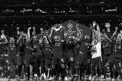 桑巴军团再遇非洲劲旅 巴西摩洛哥C组重逢（桑巴军团C组再逢非洲强敌：巴西再战摩洛哥）