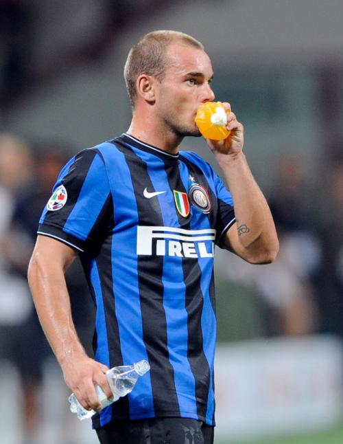 图片报：吉拉西在多特年入900万欧，去沙特可获得双倍收入（图片报：吉拉西在多特年薪900万欧，若赴沙特收入有望翻倍）