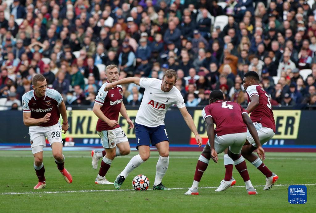 球队防守端硬度提升，连场零封对手（防线愈发稳固，已实现连场零封）