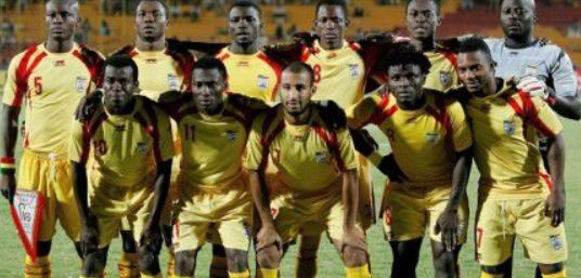 布冯：迈尼昂展现决定性作用，想夺冠的球队必须要有这种门将（布冯盛赞迈尼昂：争冠球队离不开这种决定性门将）